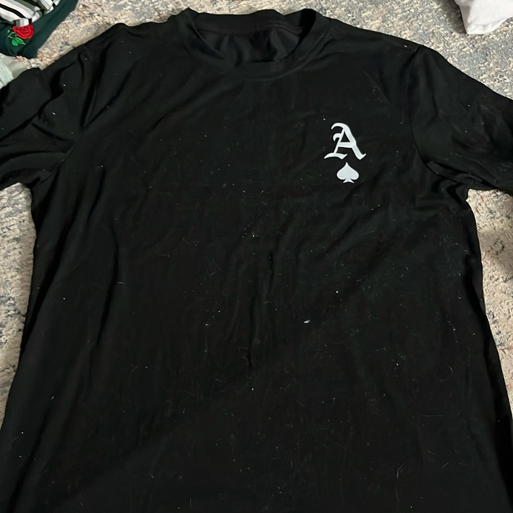 black t shirt